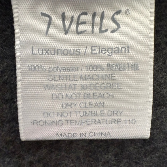 7 Veils Charcoal Gray Micro-Fleece Hooded Floor Length Robe Women's Size XL - Picture 9 of 11